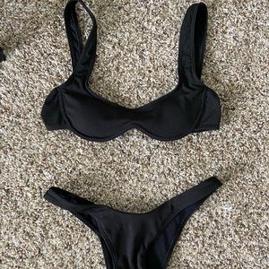 Black bikini
